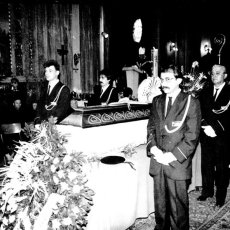 Pored odra penzionisanog subotičkog biskupa, msgr. Matije Zvekanovića u subotičkoj katedrali-bazilici sv. Terezije u Subotici, aprila 1991.