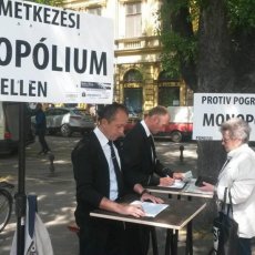 Prikupljanje protestnih potpisa protiv monopola u sahranjivanju u Subotici – sve do 15 100.